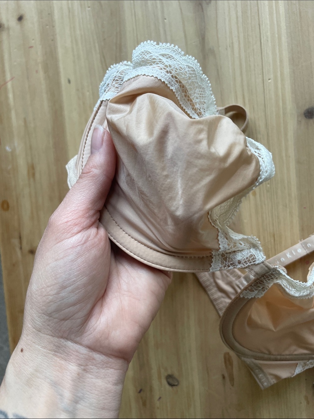 Calvin Klein Beige Dainty Lace-Trim Bare Underwire Bra NWT - Picture 8 of 11
